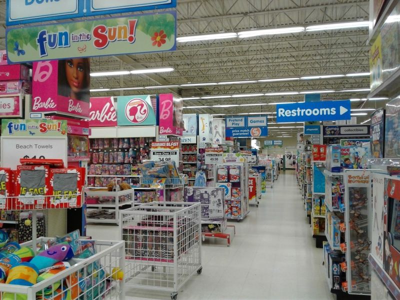 Toys"R"Us 1133 Valley River Dr Eugene, OR