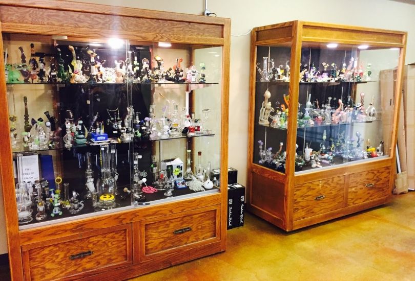 Smokin Deals Custom Glass Smoke Shop