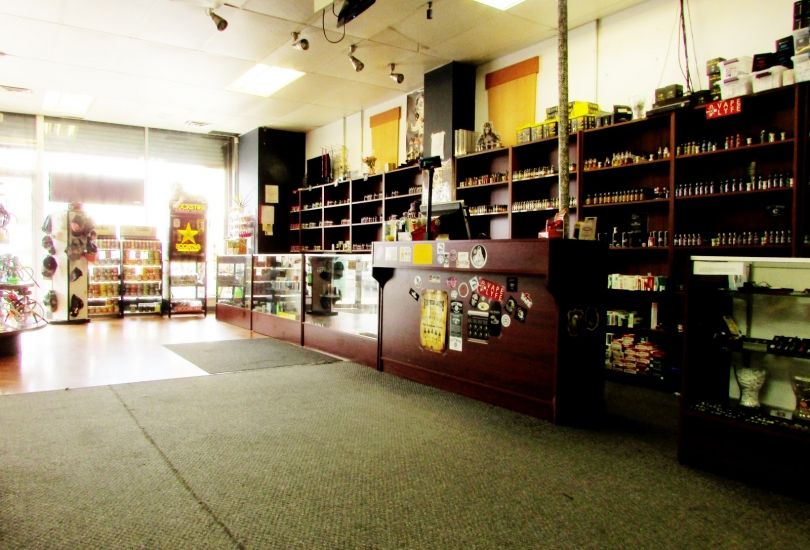 JJ Smoke Shop